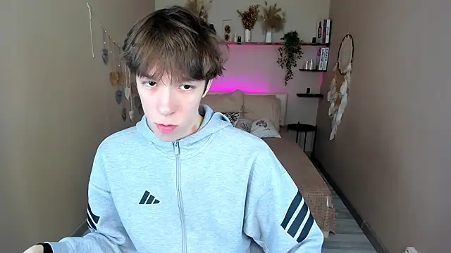 Snapshot of MarkBranston chatting on March 1, 11:01 am MarkBranston online show from March 1, 11:01 am