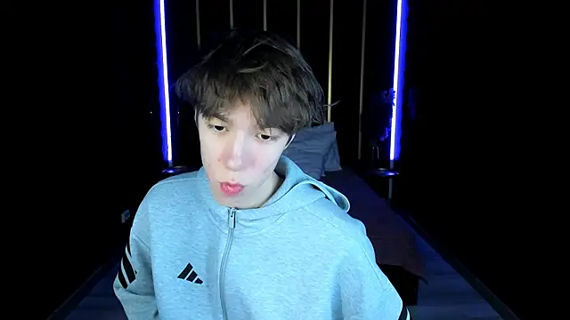 Snapshot of MarkBranston chatting on March 9, 9:46 am MarkBranston online show from March 9, 9:46 am