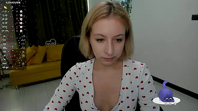 Snapshot of Emma_Garcias chatting on October 11, 11:09 am Emma Garcias online show from October 11, 11:09 am