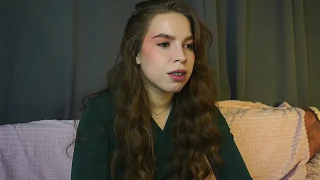 Snapshot of ToniaRoehr chatting on October 9, 8:51 pm ToniaRoehr online show from October 9, 8:51 pm