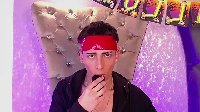 MateoMitchell online show from October 19, 5:08 am