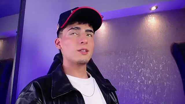 MateoMitchell online show from March 13, 4:19 am