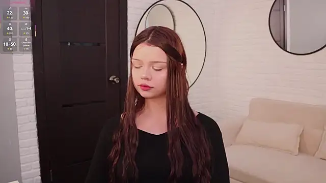 Snapshot of Sarah_babyyy chatting on November 7, 10:37 am Sarah babyyy online show from November 7, 10:37 am