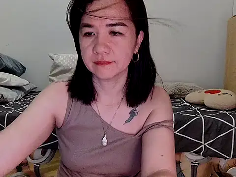 KissHott online show from April 26, 9:23 pm
