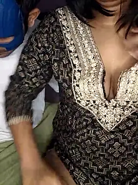 Snapshot of Dark_Chocoxxx chatting on November 11, 3:45 pm Dark Chocoxxx online show from November 11, 3:45 pm