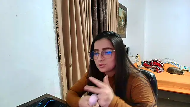 Charlotte Richardson online show from June 14, 2:24 am