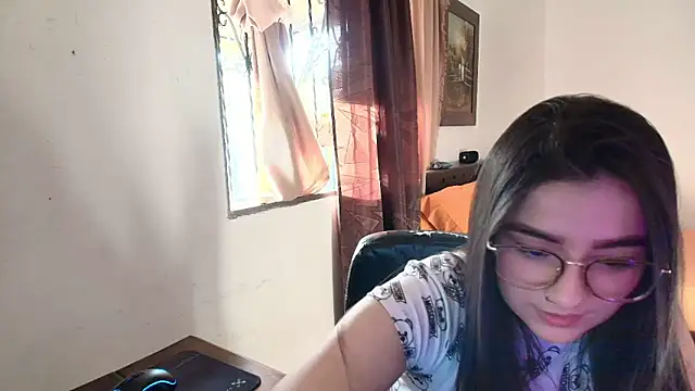Charlotte Richardson online show from June 14, 10:01 pm