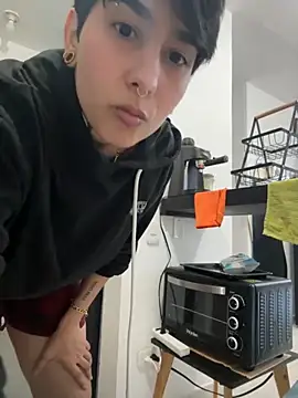 DaisyEmily online show from November 20, 10:09 pm