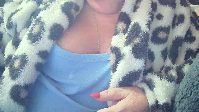 Playful MILF Demi online show from February 7, 10:08 am