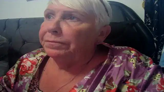 Playful MILF Demi online show from July 13, 4:43 pm