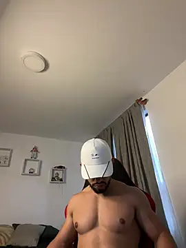 Ezzio Scolaro online show from March 8, 10:57 pm