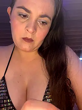 Anyhot latina online show from November 5, 9:15 pm