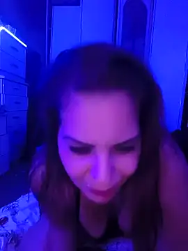 KRISZTIN1987 online show from October 21, 6:30 pm