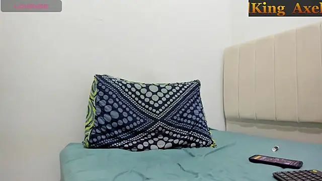 Snapshot of _axelking_ chatting on July 26, 2:20 am axelking online show from July 26, 2:20 am
