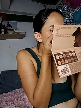 Snapshot of sexy_butterfly_1 chatting on October 28, 12:03 am sexy butterfly 1 online show from October 28, 12:03 am