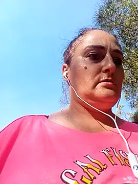 Snapshot of Bella_862 chatting on July 7, 4:44 pm Bella 862 online show from July 7, 4:44 pm