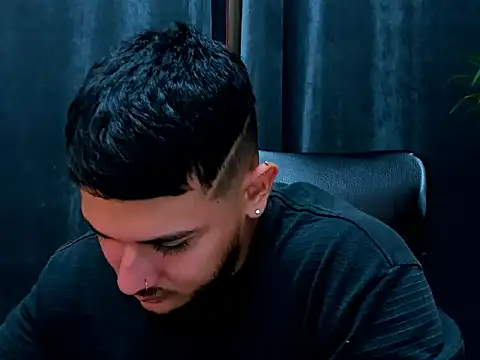 jasonshaw25 online show from February 5, 5:28 pm