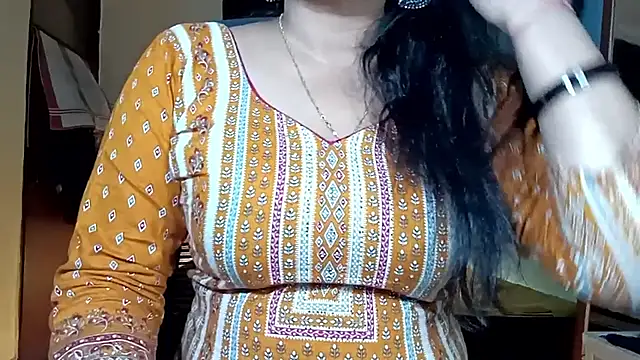 horny milf couple online show from June 14, 6:21 pm