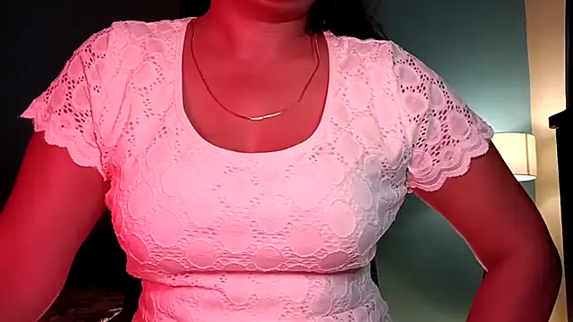 Snapshot of horny_milf_couple chatting on July 28, 4:39 pm horny milf couple online show from July 28, 4:39 pm