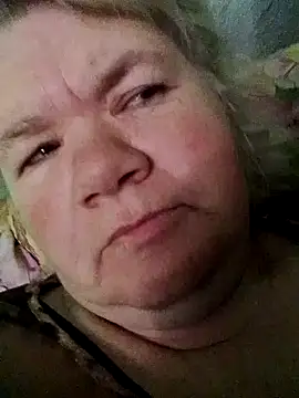 LusiyaGold5 online show from October 19, 1:06 am