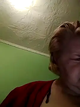 LusiyaGold5 online show from December 3, 9:57 pm