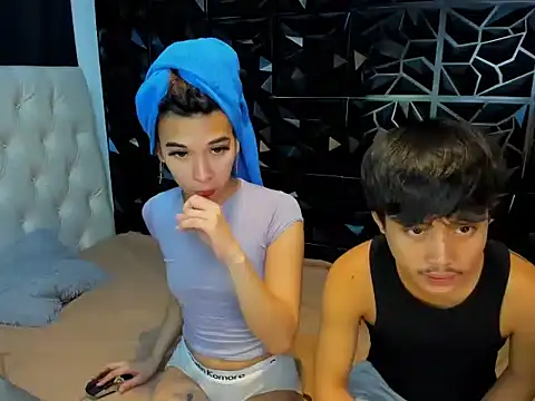 Yourdreamgoddess online show from May 20, 7:09 pm
