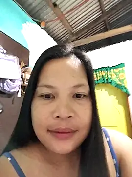 Snapshot of shyhotpinay_32 chatting on November 18, 8:57 pm shyhotpinay 32 online show from November 18, 8:57 pm
