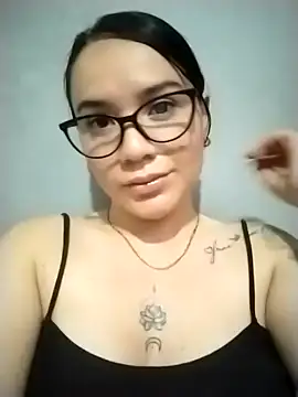 Snapshot of Gardeniia_hot chatting on October 8, 5:38 am Gardeniia hot online show from October 8, 5:38 am