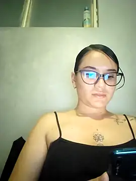 Snapshot of Gardeniia_hot chatting on October 9, 3:37 am Gardeniia hot online show from October 9, 3:37 am