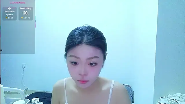 Snapshot of xiaoxi-12 chatting on November 12, 10:04 am xiaoxi-12 online show from November 12, 10:04 am