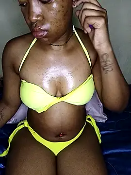 FreakieKay online show from November 9, 5:55 pm