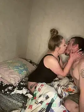 Snapshot of amandatheblondewife chatting on December 20, 12:45 pm amandatheblondewife online show from December 20, 12:45 pm