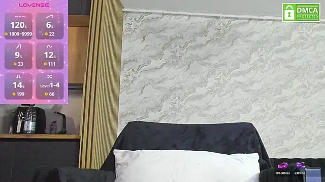 Snapshot of Daisy_Abby03 chatting on November 1, 8:16 am Daisy Abby03 online show from November 1, 8:16 am