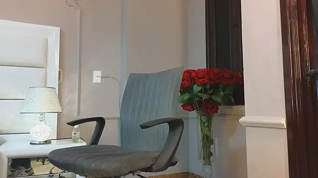 Snapshot of DereckWolf_ chatting on October 11, 11:20 am DereckWolf online show from October 11, 11:20 am