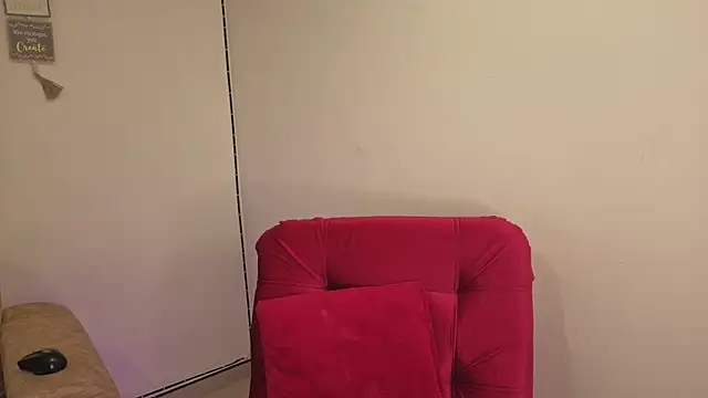 Snapshot of Catherine____ chatting on November 13, 2:10 am Catherine online show from November 13, 2:10 am