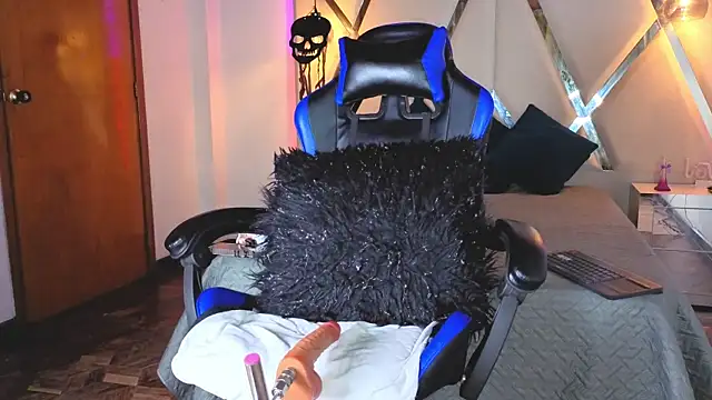 Snapshot of Anastasiaxxx69 chatting on October 30, 4:19 pm Anastasiaxxx69 online show from October 30, 4:19 pm