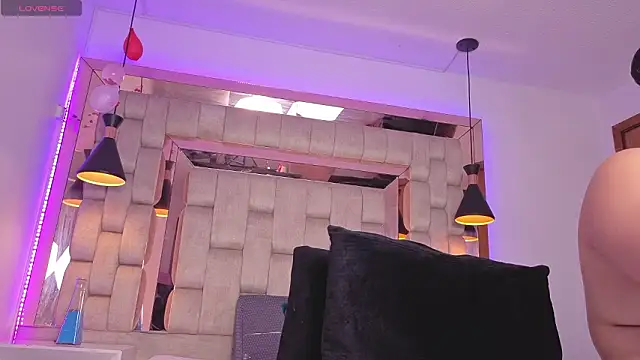 Snapshot of Anastasiaxxx69 chatting on February 13, 9:00 pm Anastasiaxxx69 online show from February 13, 9:00 pm