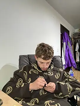 noah red online show from December 16, 2:38 am