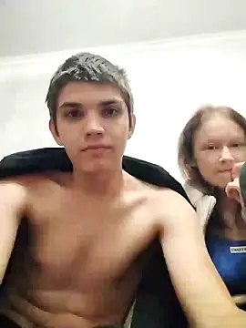 Snapshot of PartyIcyLov chatting on October 4, 6:06 pm PartyIcyLov online show from October 4, 6:06 pm