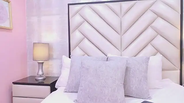 CristalShayy online show from March 4, 11:49 am