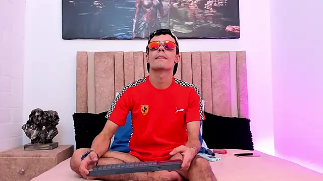 Snapshot of Timothe_Evans chatting on November 12, 7:35 pm Timothe Evans online show from November 12, 7:35 pm