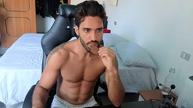 Al3xox02 online show from June 22, 10:12 am