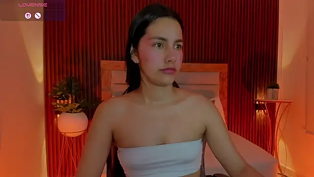 Snapshot of kaitt_ chatting on July 14, 11:38 am kaitt online show from July 14, 11:38 am