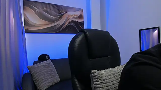 Leoo Miller online show from February 18, 4:41 am