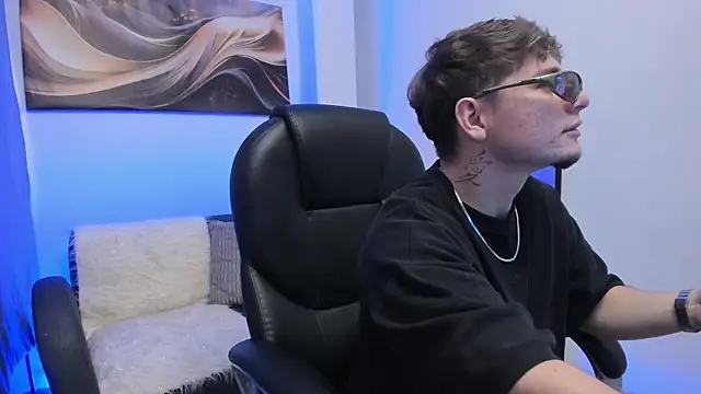 Leoo Miller online show from March 11, 4:07 am