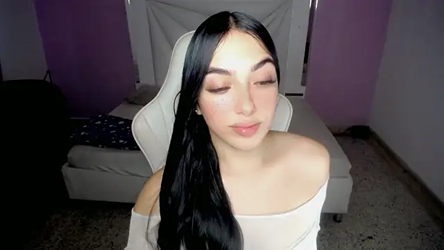 Snapshot of cielooo_ chatting on November 7, 8:42 pm cielooo online show from November 7, 8:42 pm