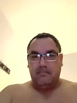 Snapshot of Alfred_00000 chatting on October 4, 11:03 pm Alfred 00000 online show from October 4, 11:03 pm