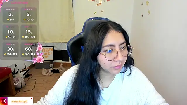 LoveLyy- online show from February 9, 1:26 pm