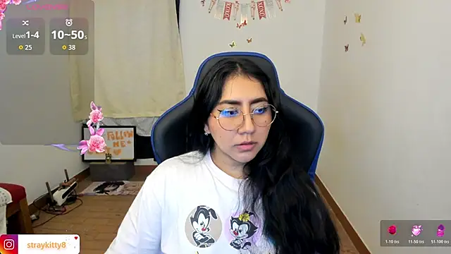 LoveLyy- online show from March 20, 4:45 pm