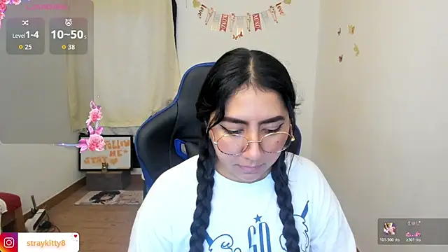 LoveLyy- online show from March 27, 3:45 pm